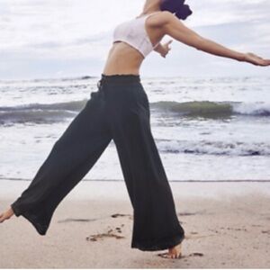 GUC Athleta Compose Wide Leg Pant Small Black